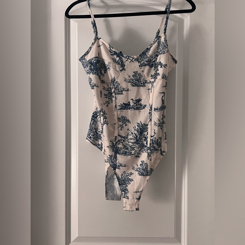 Beautiful Body Suit 🌸